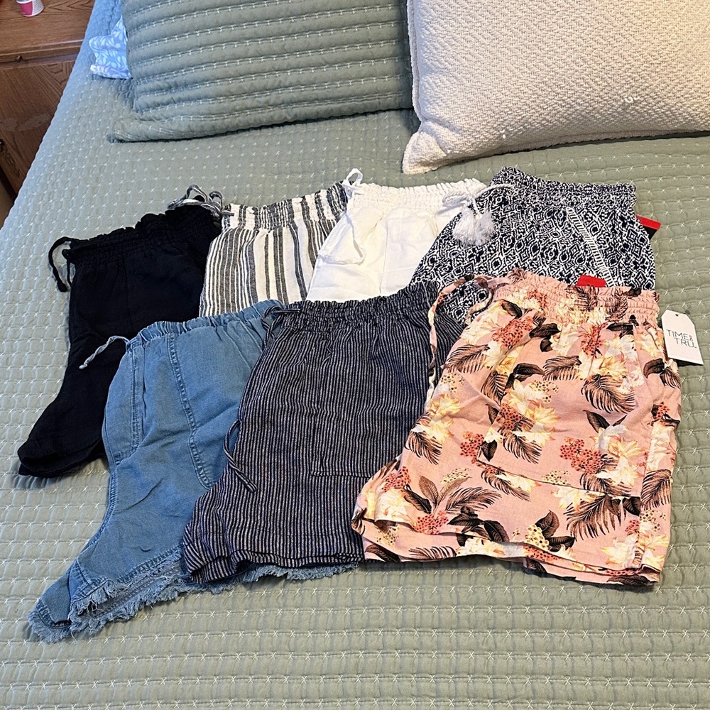 Time and Tru Women's Shorts Bundle